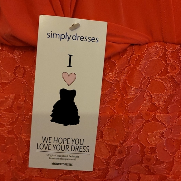 Dress - Picture 5 of 6